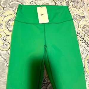 NWT Fabletics 7/8 powerhold leggings